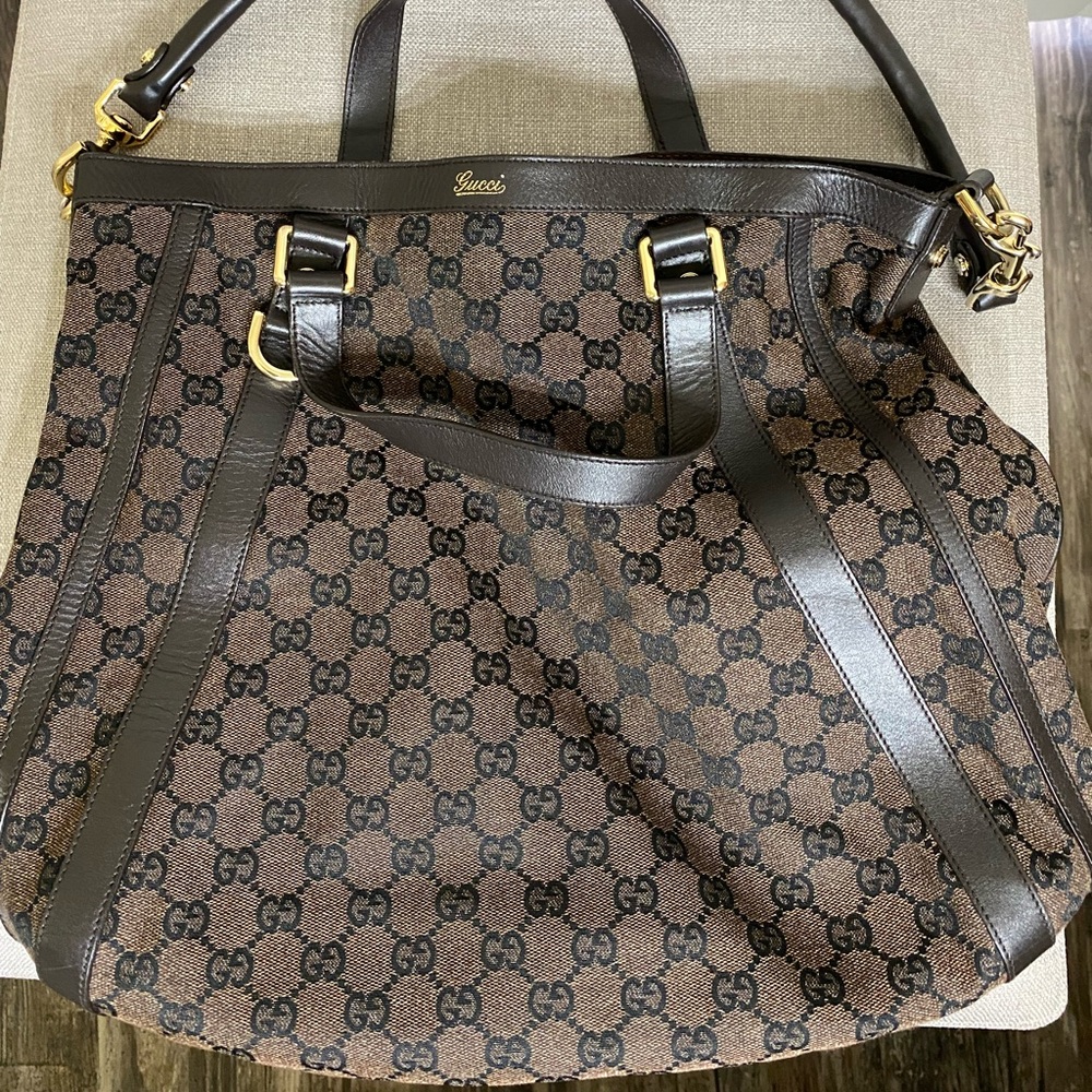 100% Authentic Gucci Abbey Convertible Hobo GG canvas bag